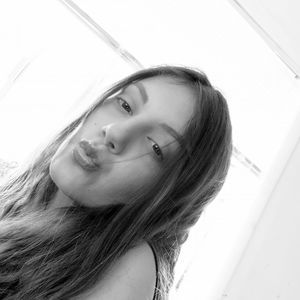 Meet your Posher, Lydia